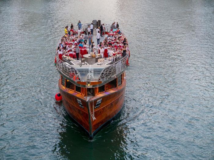 Dubai Marina cruise Dubai Marina cruise